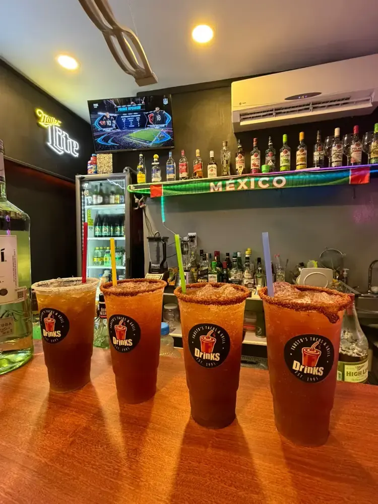 Micheladas en la barra