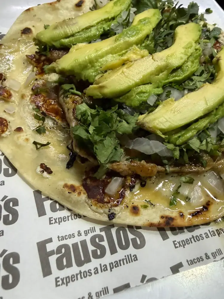 Taco con aguacate